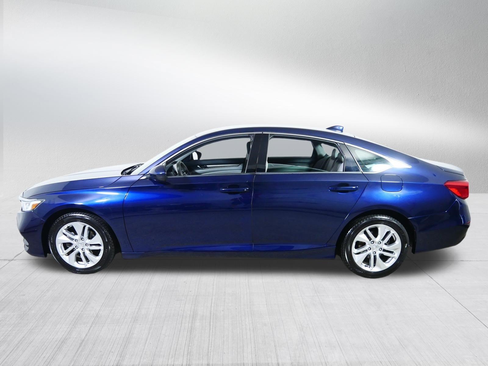 Used 2019 Honda Accord LX image 4