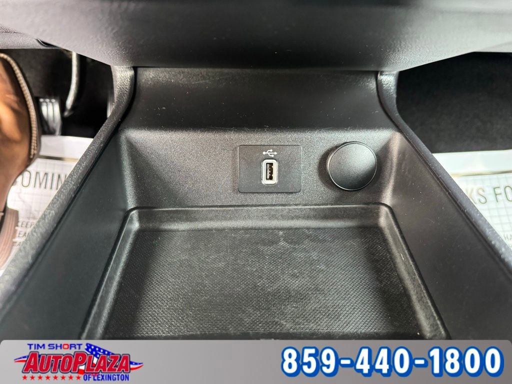 Used 2018 Ford Fusion SE w/ Fusion SE Technology Package image 27