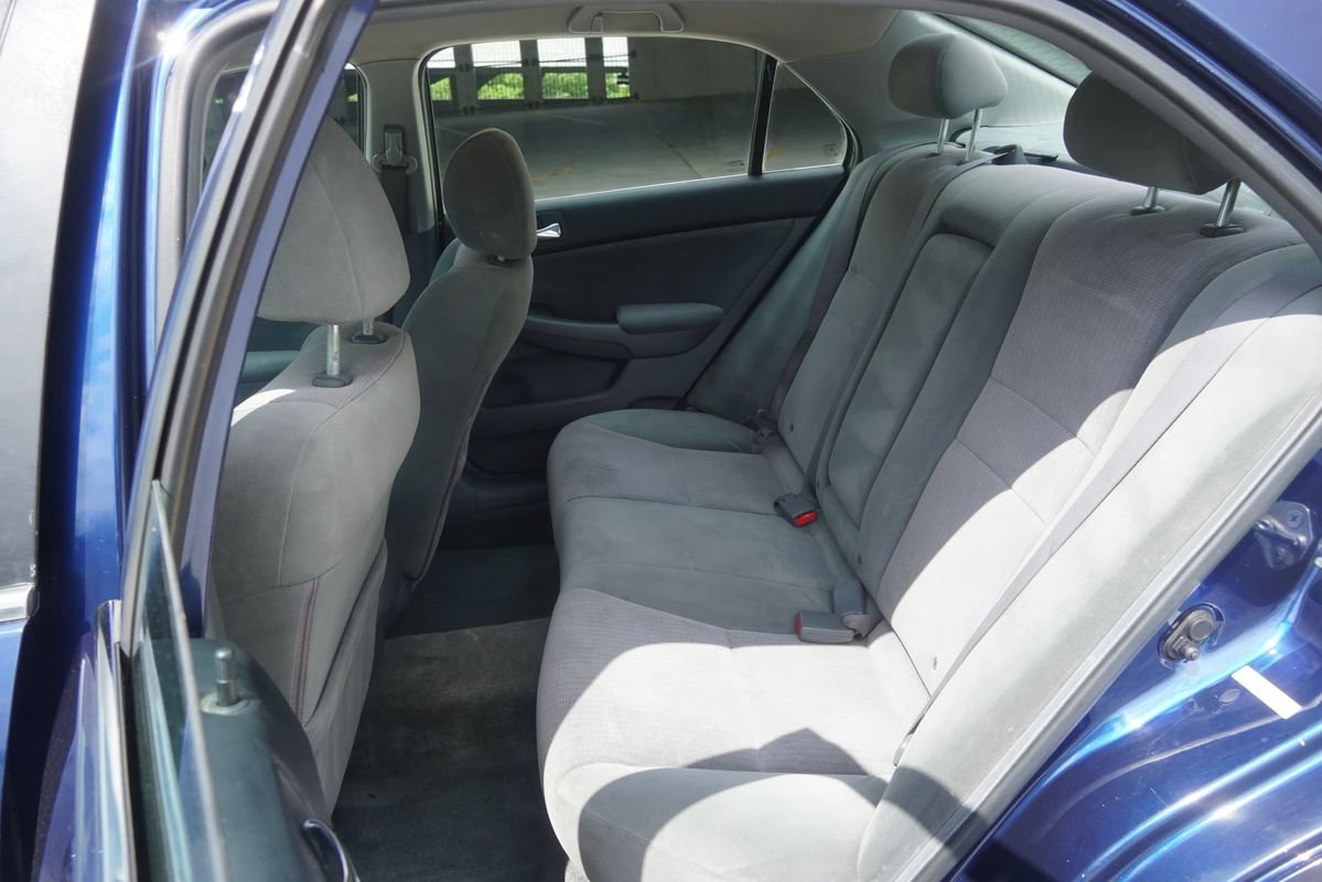 Used 2004 Honda Accord LX image 35