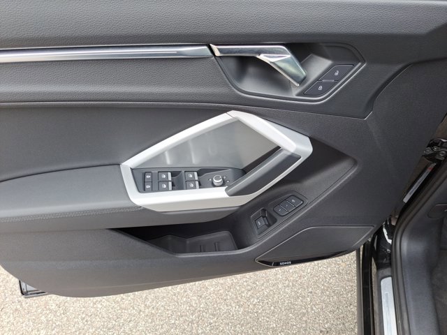 Used 2022 Audi Q3 2.0T Premium Plus image 21