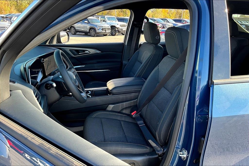 New 2026 Chevrolet Traverse LT image 9