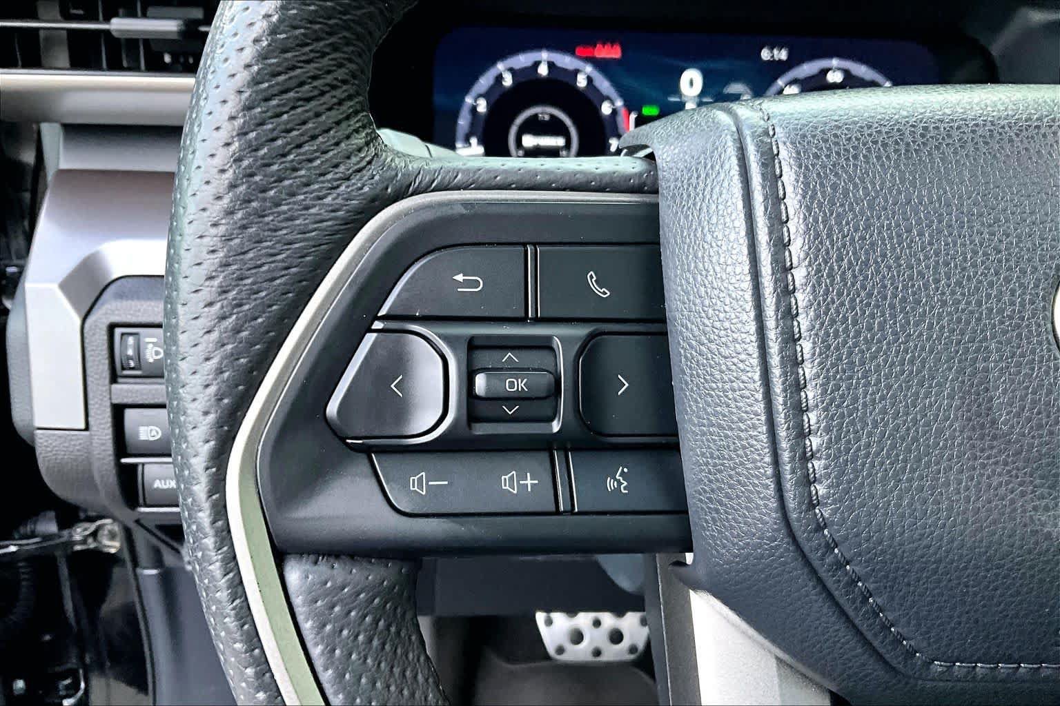 Certified 2024 Toyota Tacoma TRD Sport w/ TRD Sport Premium Package AWD/4WD image 23