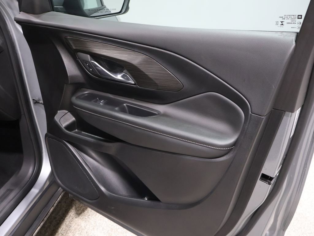 Used 2024 GMC Terrain SLT image 26