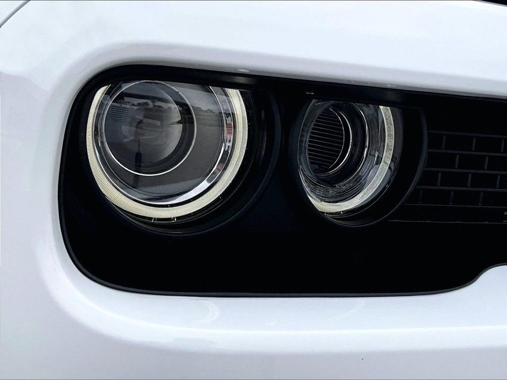 Used 2019 Dodge Challenger SRT Hellcat Redeye RWD image 12