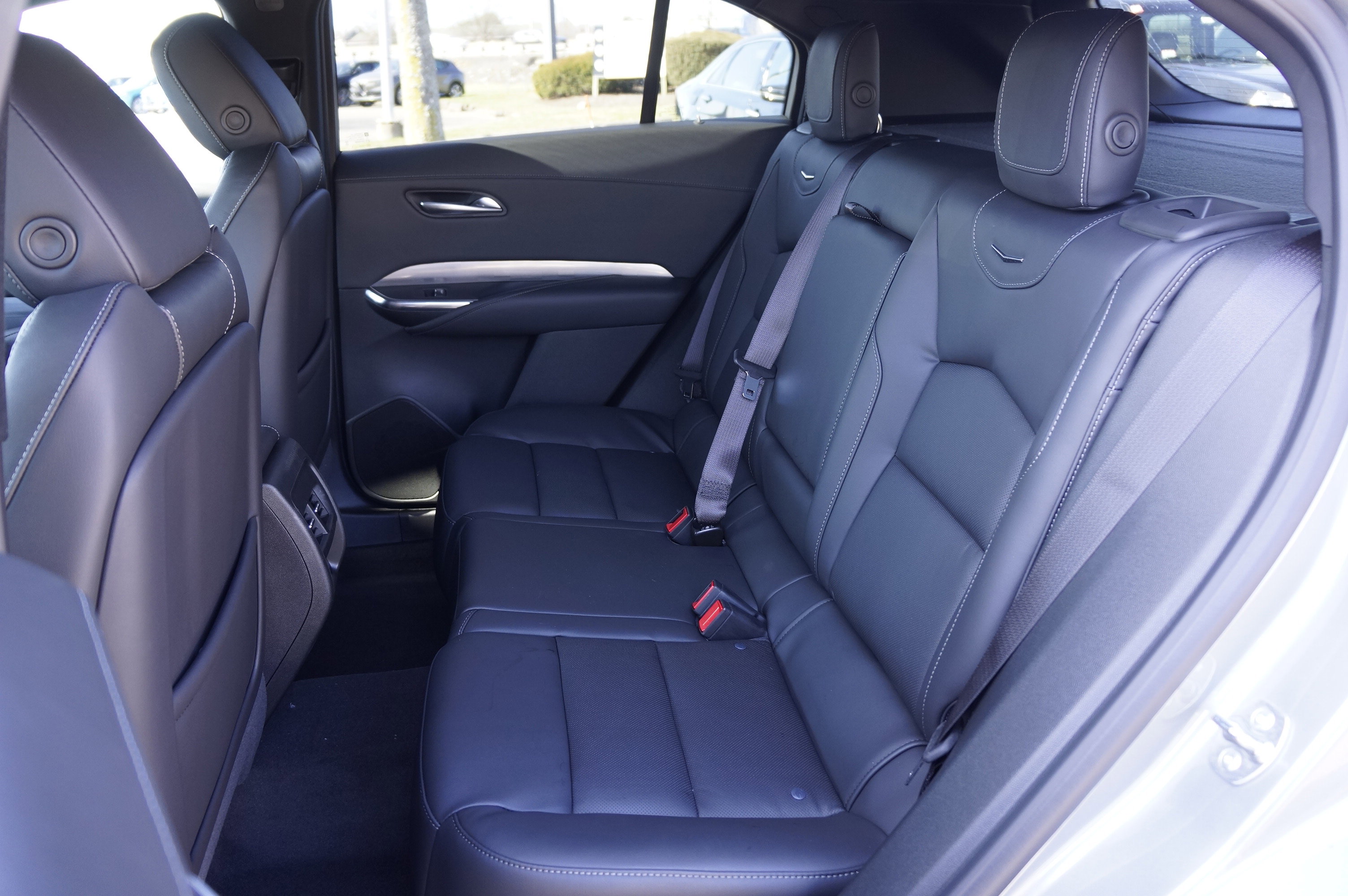 Used 2025 Cadillac XT4 Premium Luxury image 26