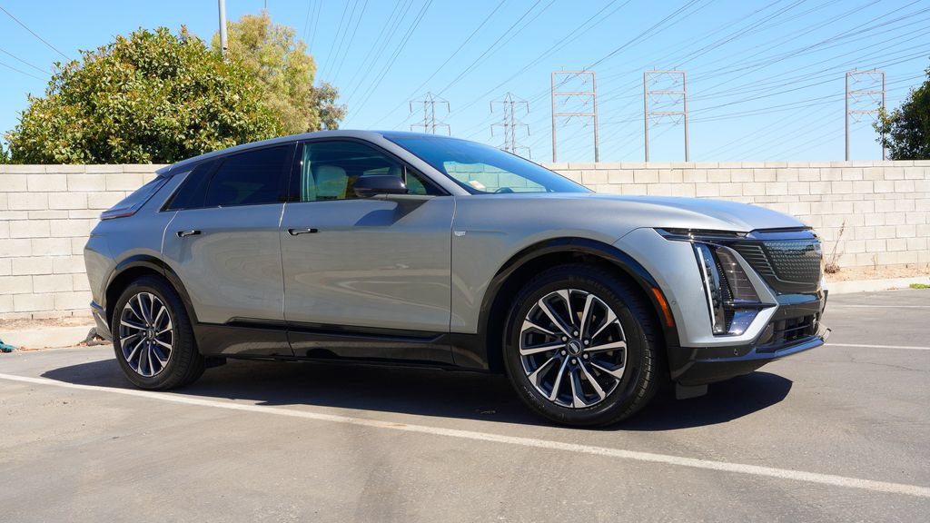 Certified 2024 Cadillac Lyriq Sport AWD/4WD image 6