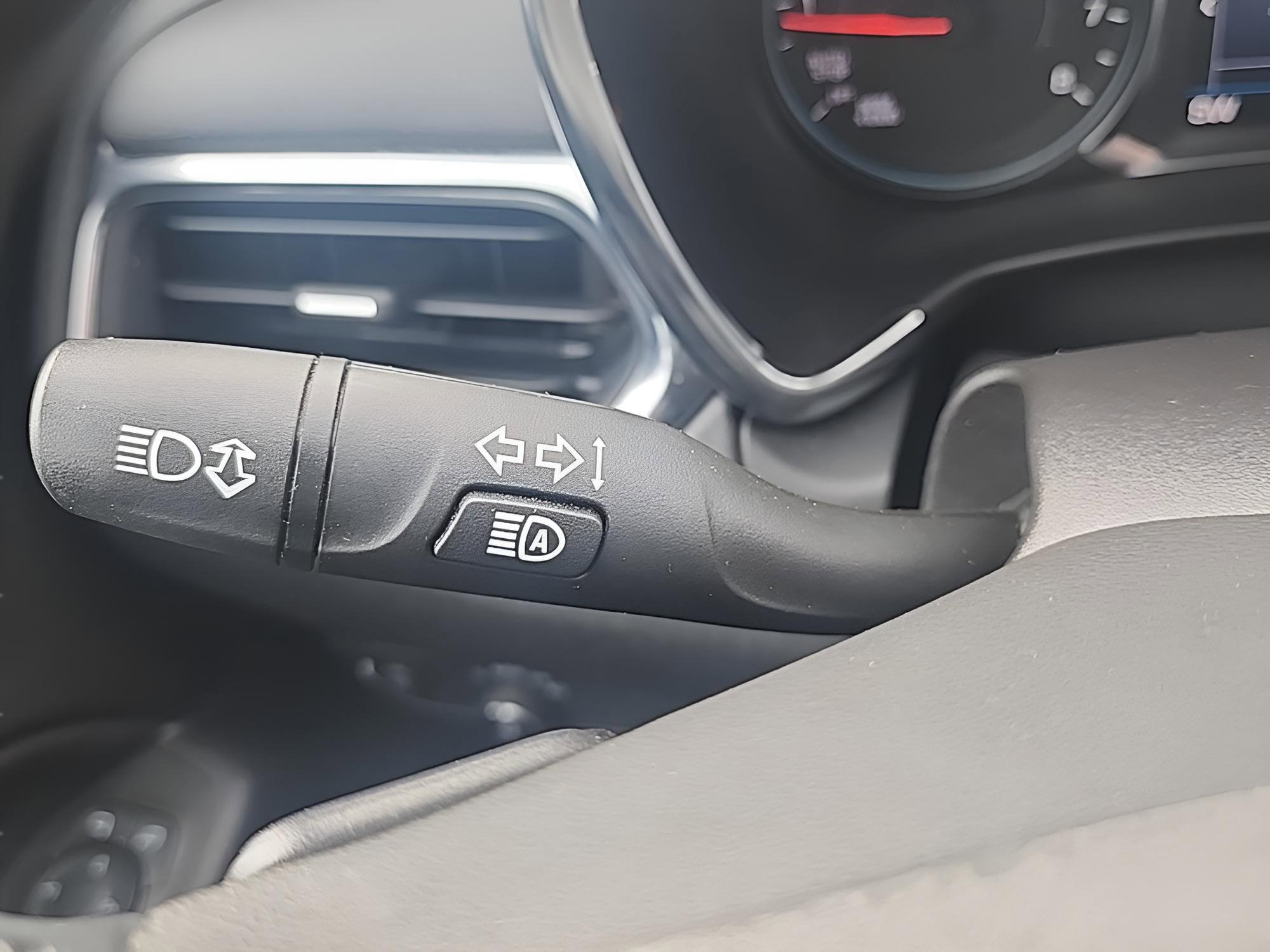 Certified 2023 Chevrolet Equinox LT FWD image 27