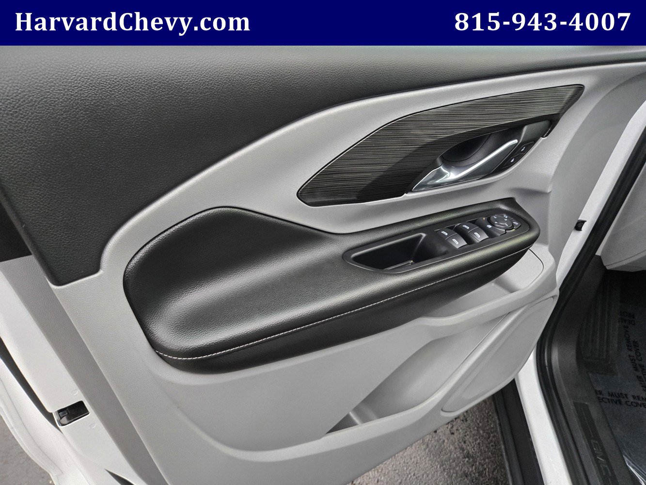 Used 2024 GMC Terrain SLE image 31