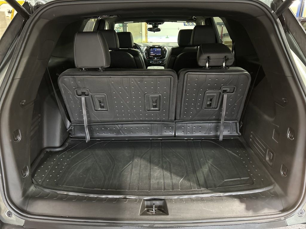 Used 2023 Chevrolet Traverse LT w/ LPO, Floor Liner Package image 10
