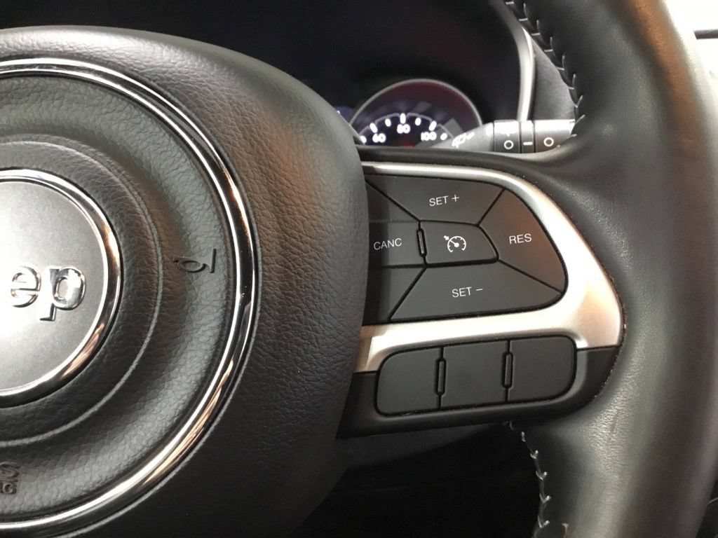 Used 2021 Jeep Compass Latitude AWD/4WD image 38