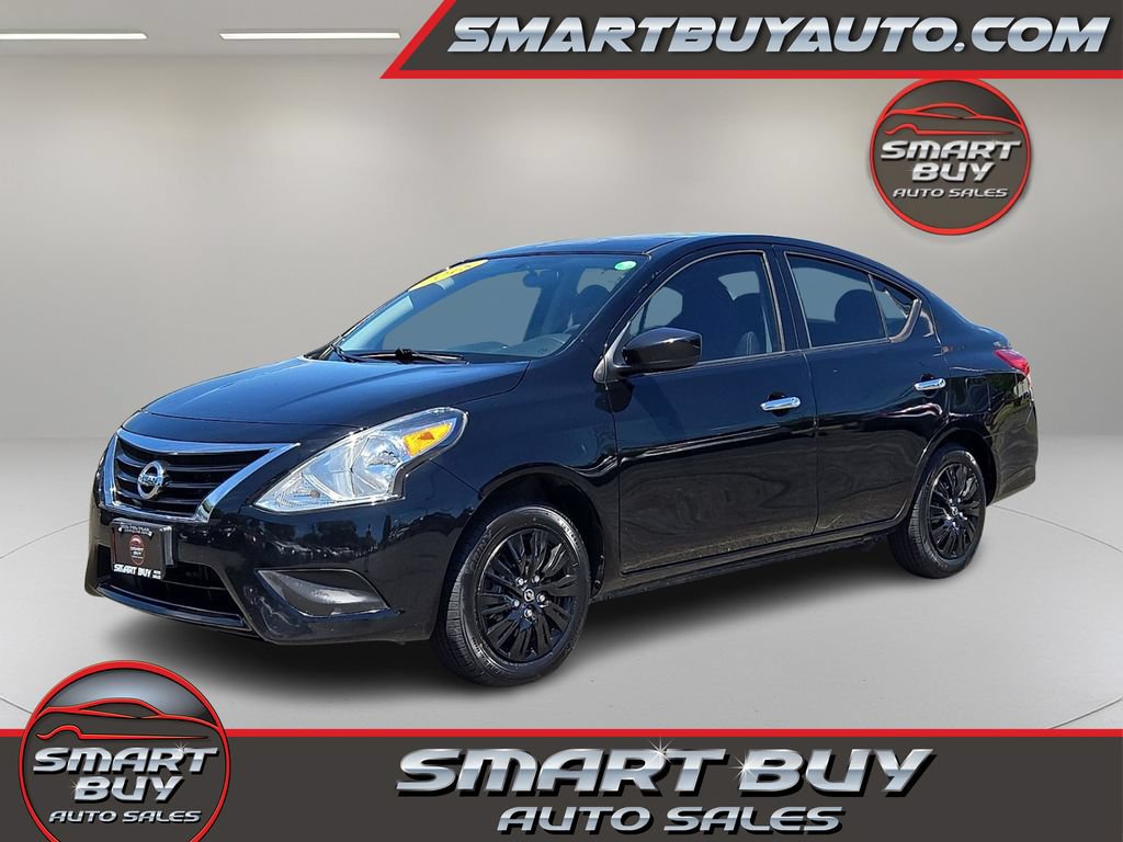 Used 2018 Nissan Versa SV FWD image 1