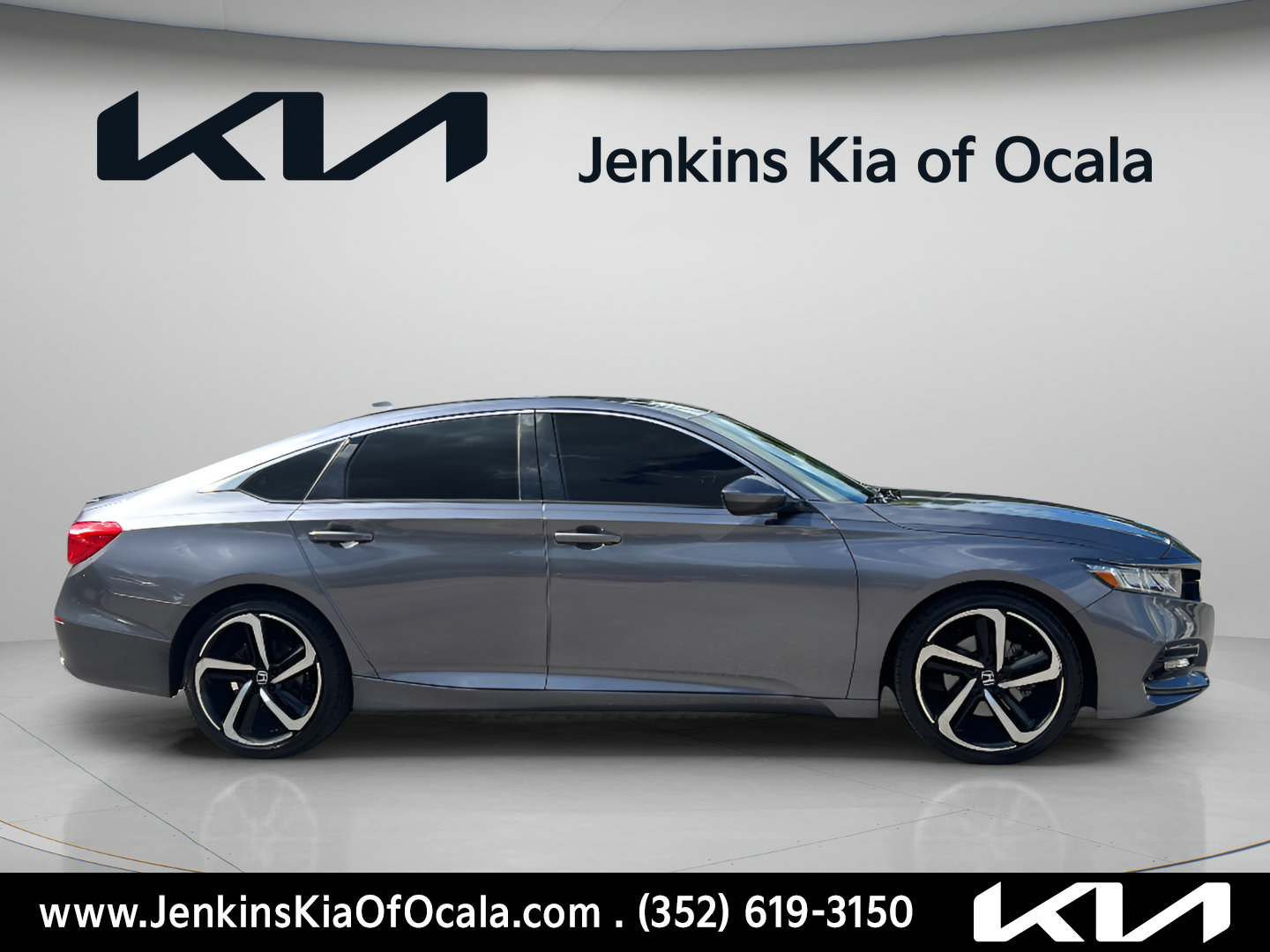 Used 2019 Honda Accord Sport image 2