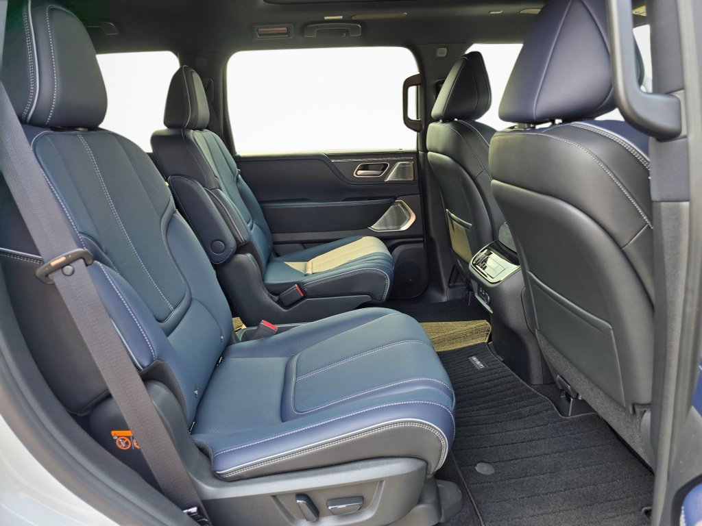 New 2026 INFINITI QX80 4WD w/ Sport Exterior Package image 24