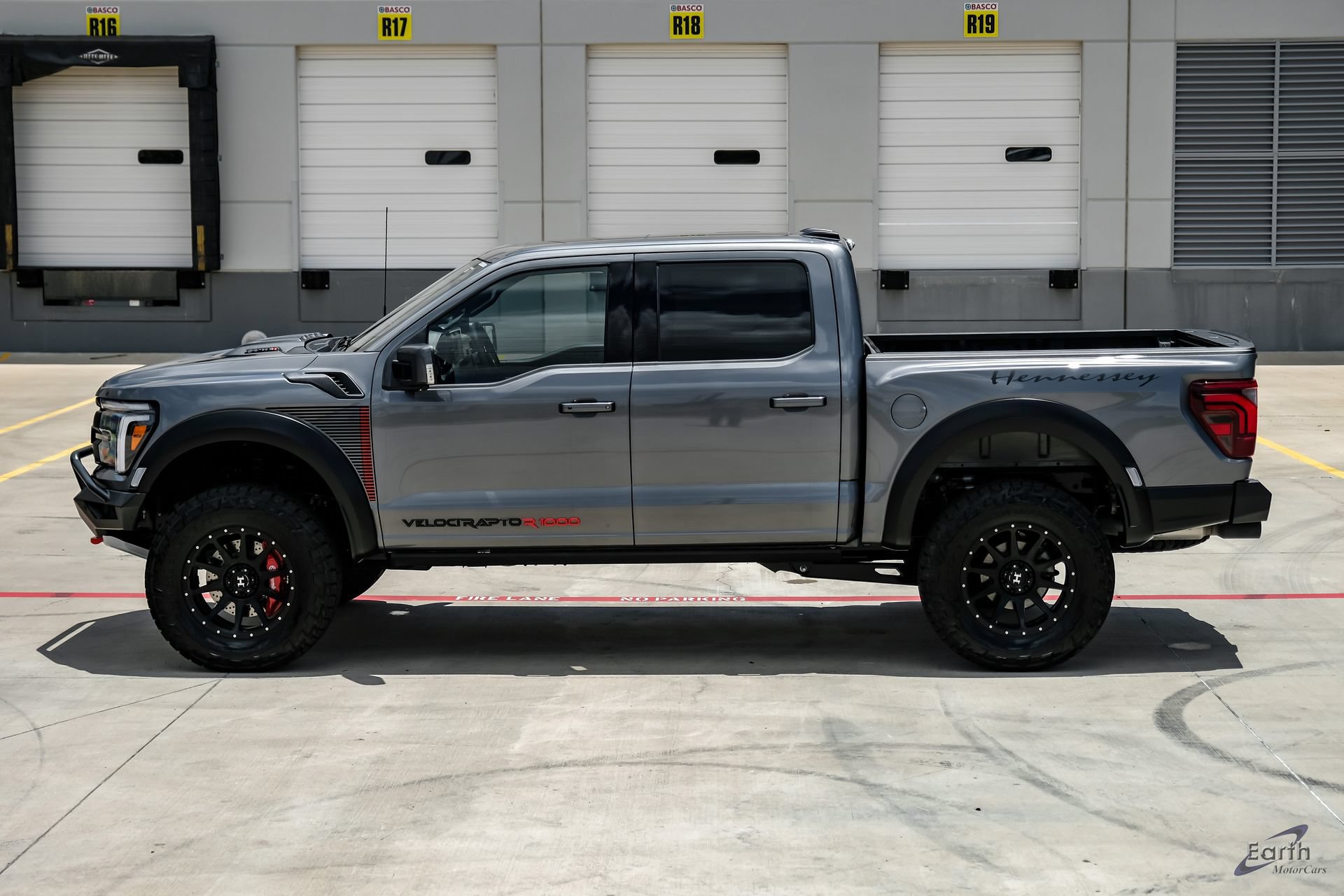 Used 2025 Ford F150 Raptor w/ Equipment Group 803A Raptor R AWD/4WD image 8