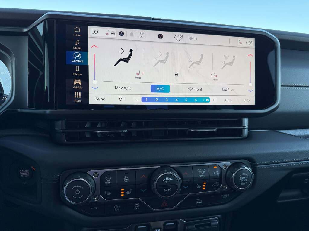 New 2025 Jeep Gladiator Sport image 32