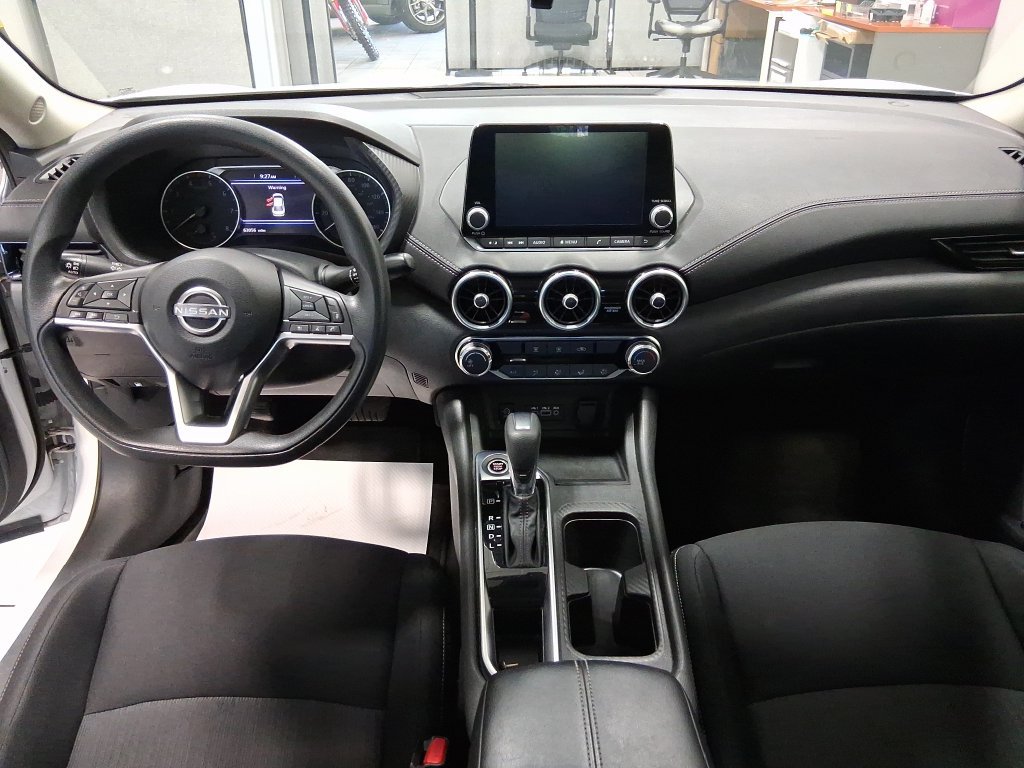 Used 2024 Nissan Sentra SV FWD image 3