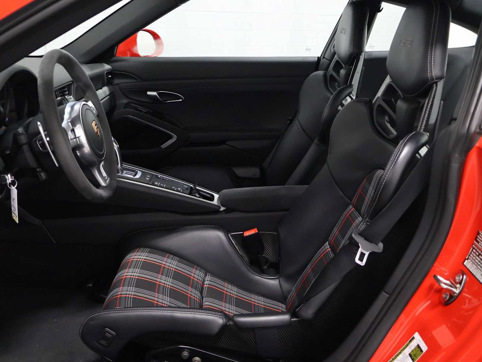 Used 2015 Porsche 911 GT3 RWD image 5