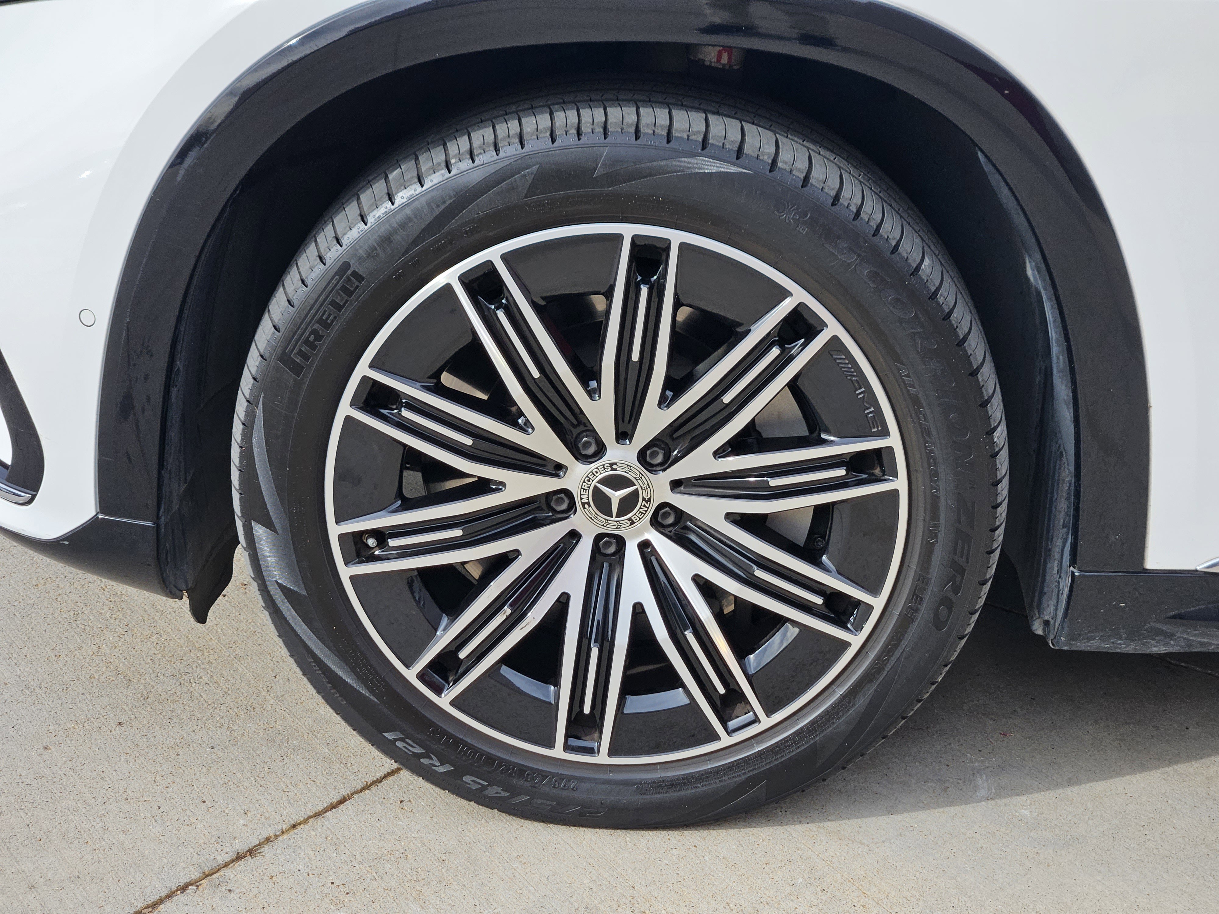 Used 2023 Mercedes-Benz EQS 580 4MATIC SUV image 11