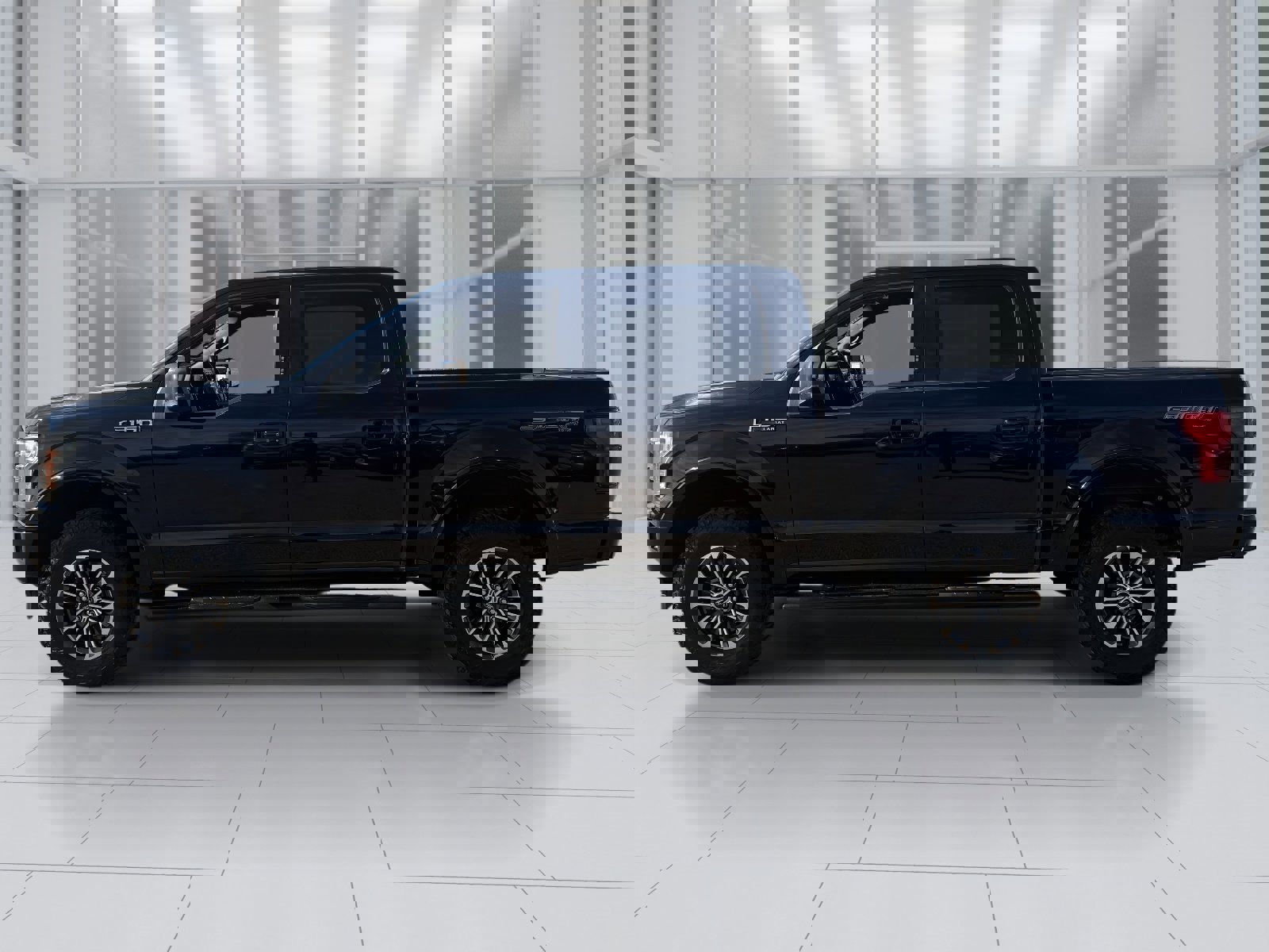 Used 2020 Ford F150 Lariat image 2