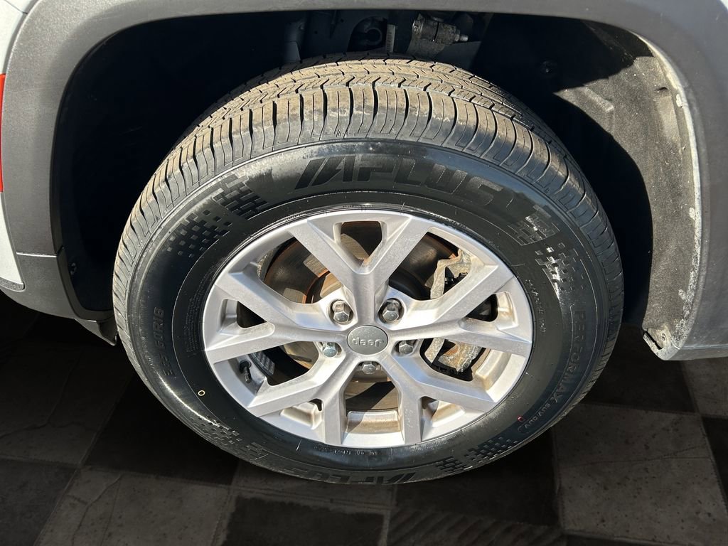 Used 2021 Jeep Grand Cherokee L Limited image 9