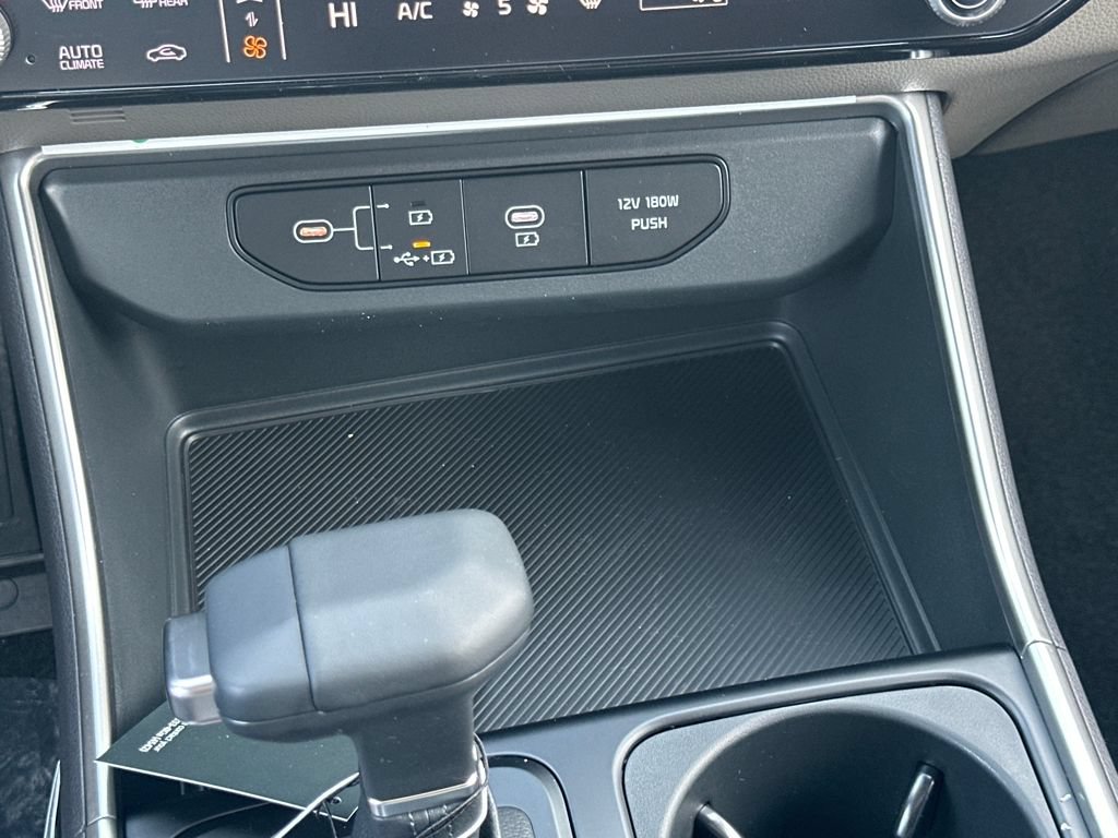 New 2026 Kia Carnival FWD image 24