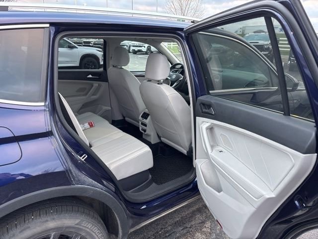Used 2022 Volkswagen Tiguan SE image 5