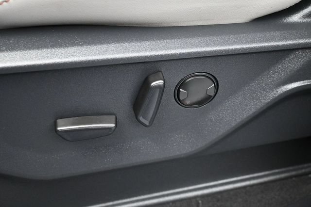 Used 2025 Ford Expedition Active AWD/4WD image 12