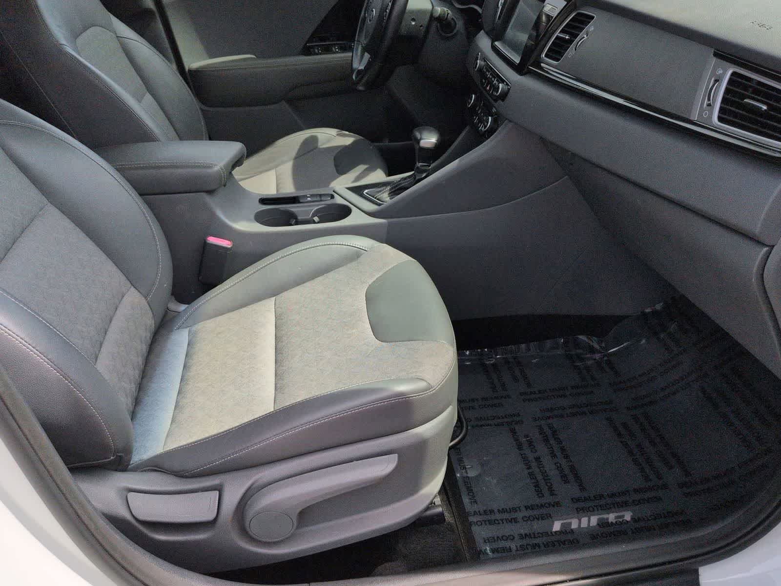 Used 2019 Kia Niro EX FWD image 22