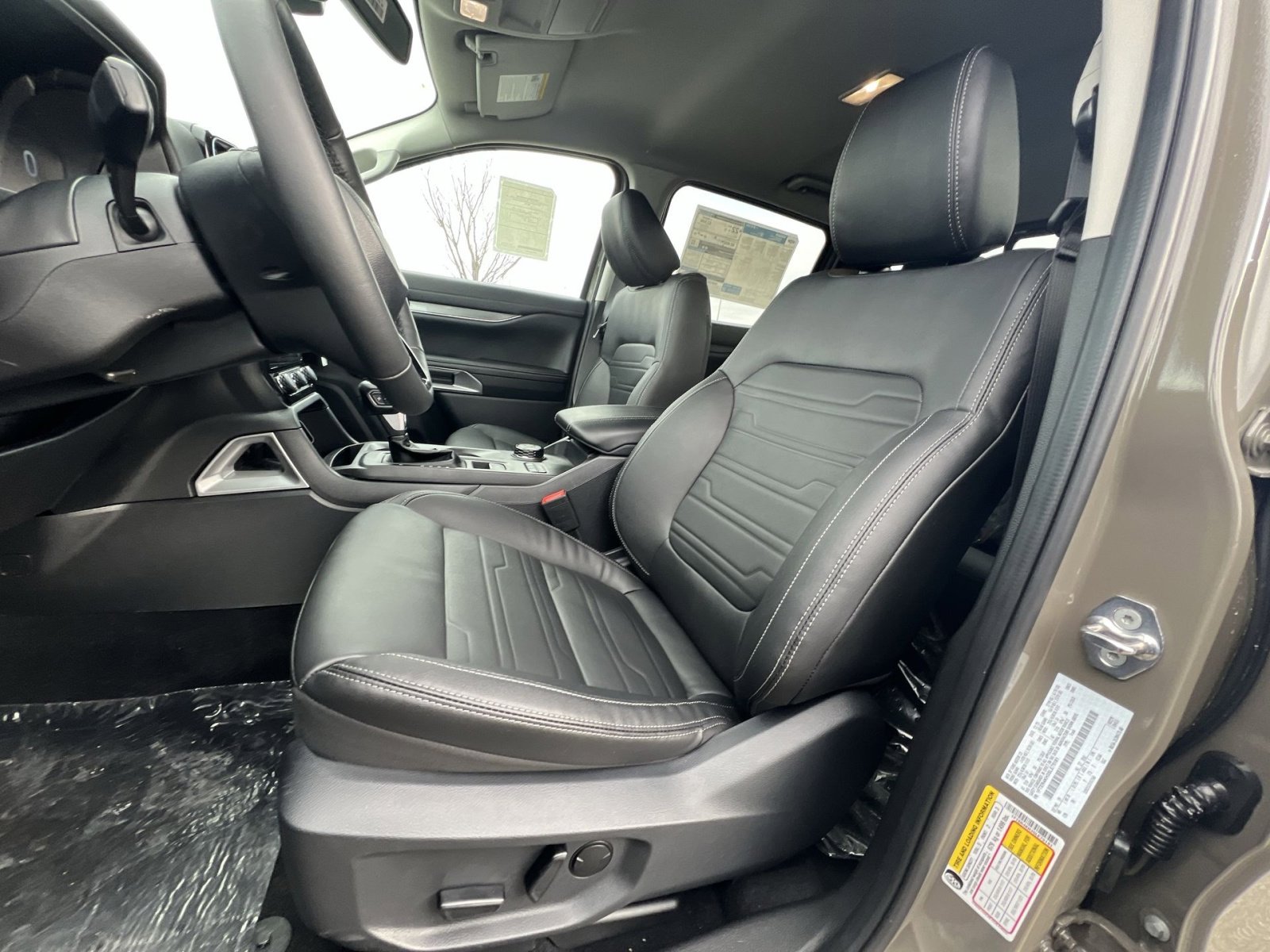 New 2025 Ford Ranger Lariat w/ FX4 Off-Road Package image 13