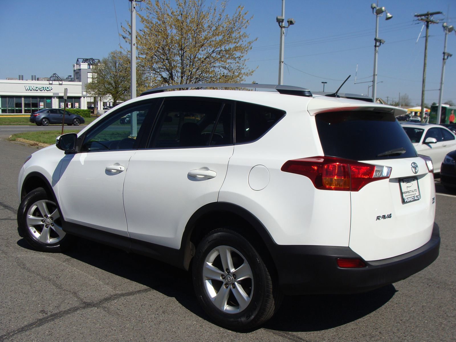 Used 2013 Toyota RAV4 XLE AWD/4WD image 4