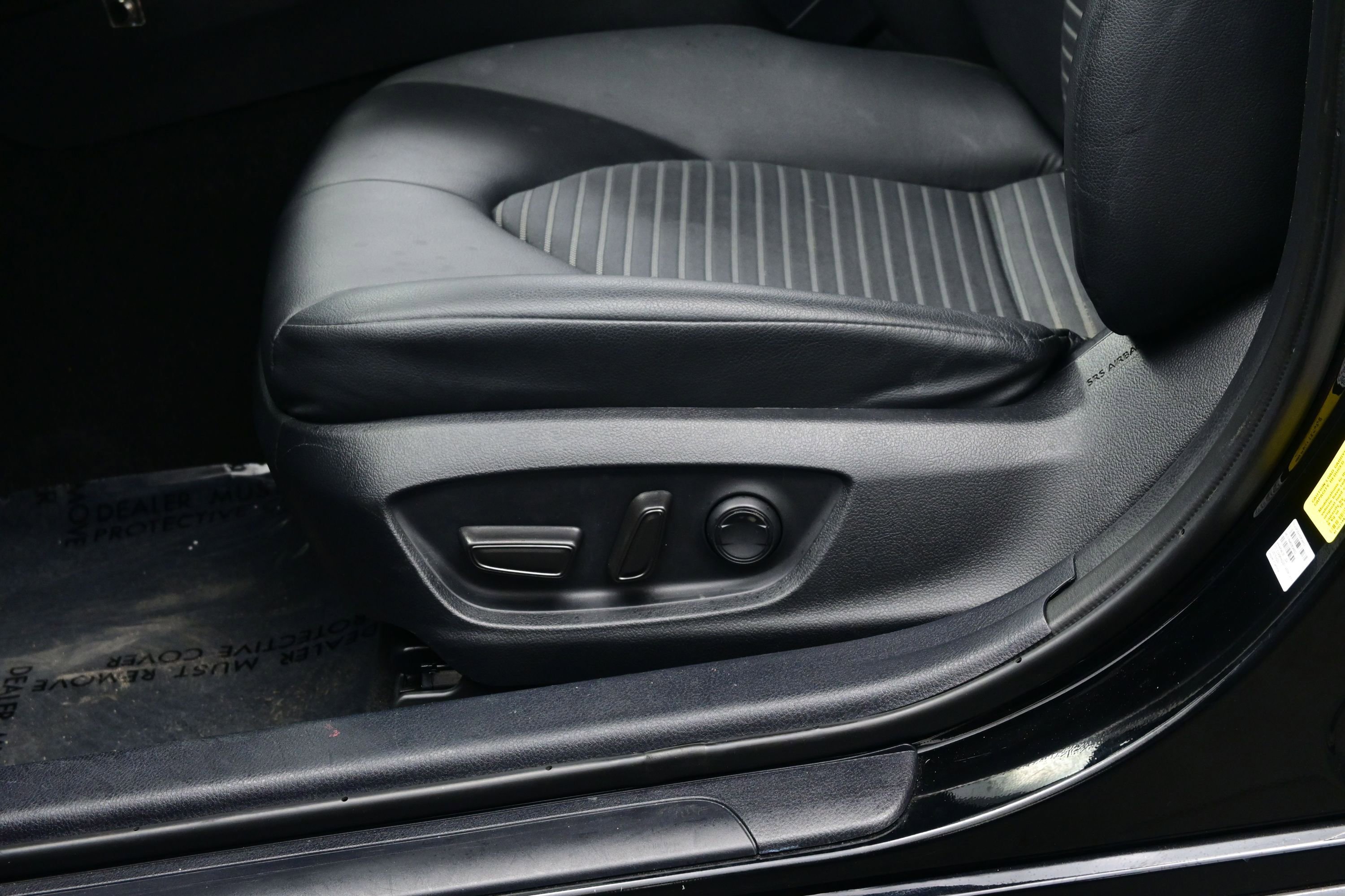 Used 2024 Toyota Camry SE FWD image 11