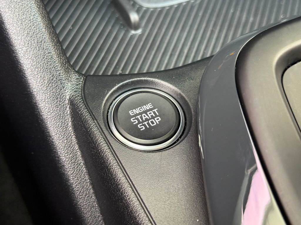 Used 2025 Kia K4 EX image 5