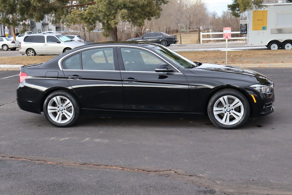 Used 2018 BMW 330i Sedan image 3