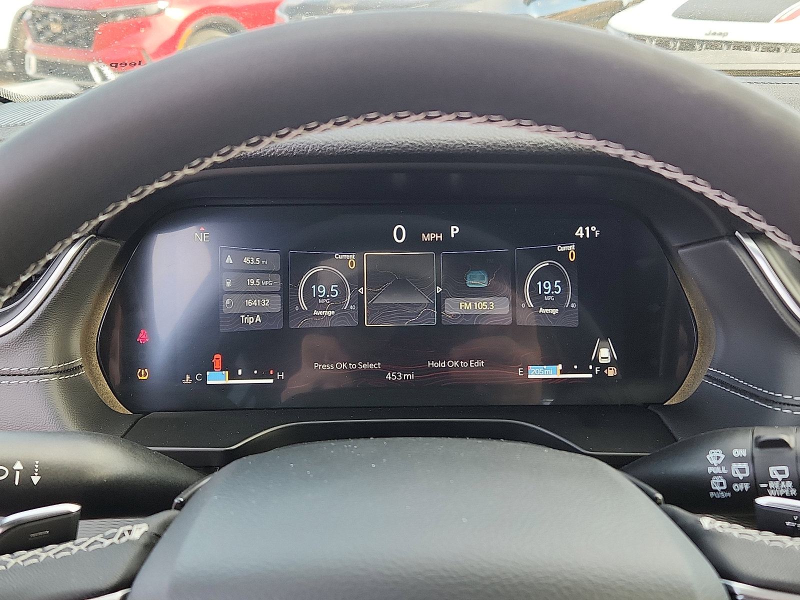 Used 2025 Jeep Grand Cherokee Laredo image 17