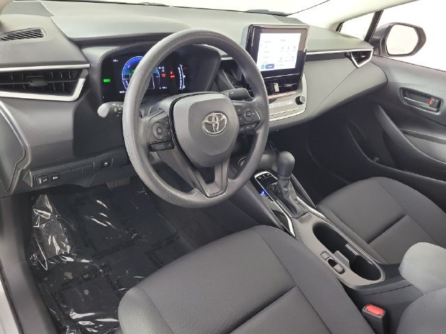 Used 2026 Toyota Corolla LE FWD image 18