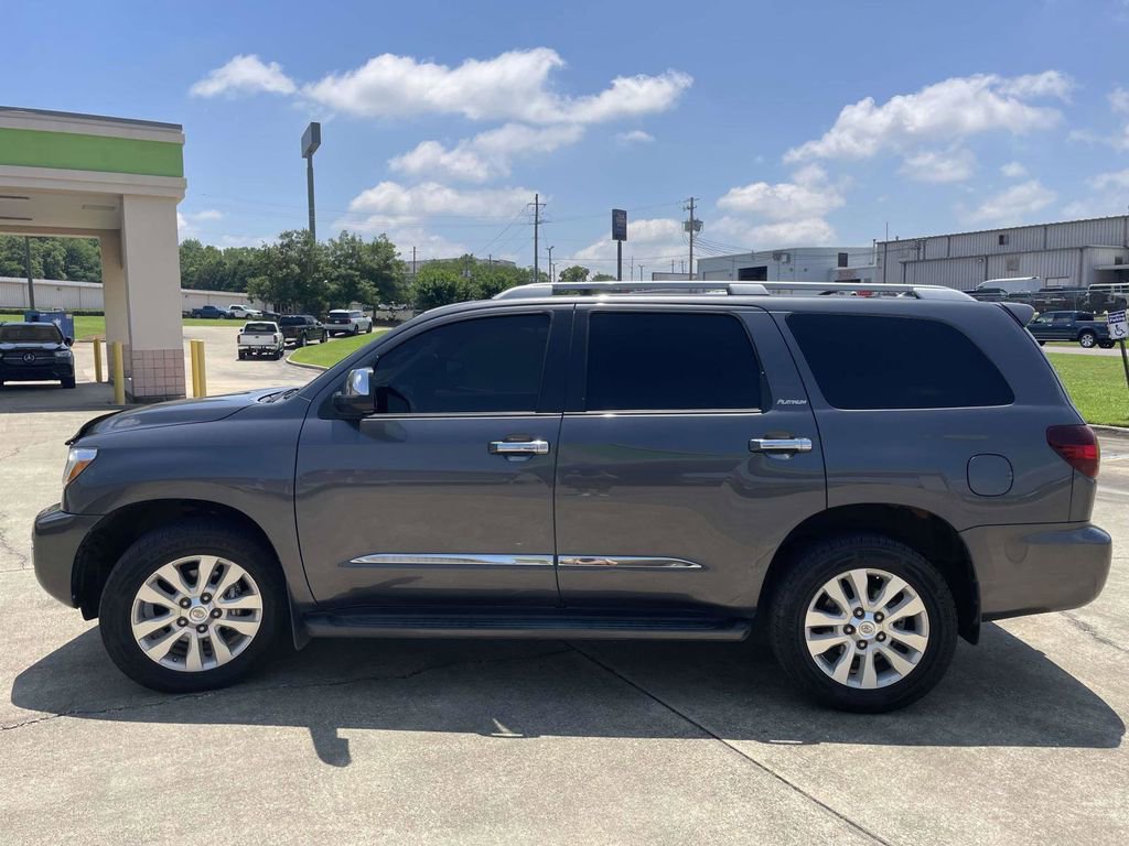 Used 2020 Toyota Sequoia Platinum AWD/4WD image 6
