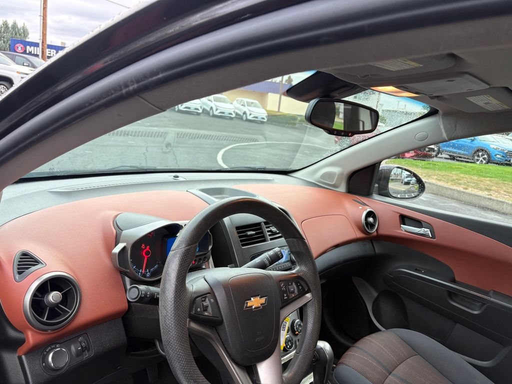 Used 2013 Chevrolet Sonic LT FWD image 9