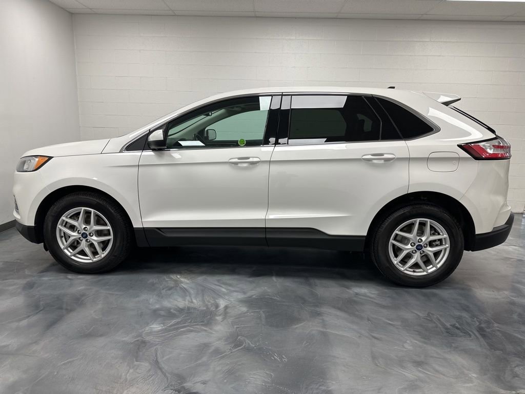 Used 2022 Ford Edge SEL w/ Convenience Package AWD/4WD image 12