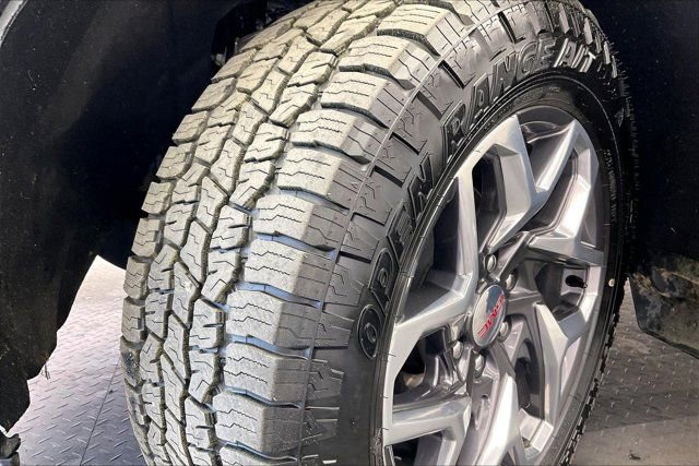 Used 2022 GMC Sierra 1500 SLT w/ SLT Premium Plus Package image 33