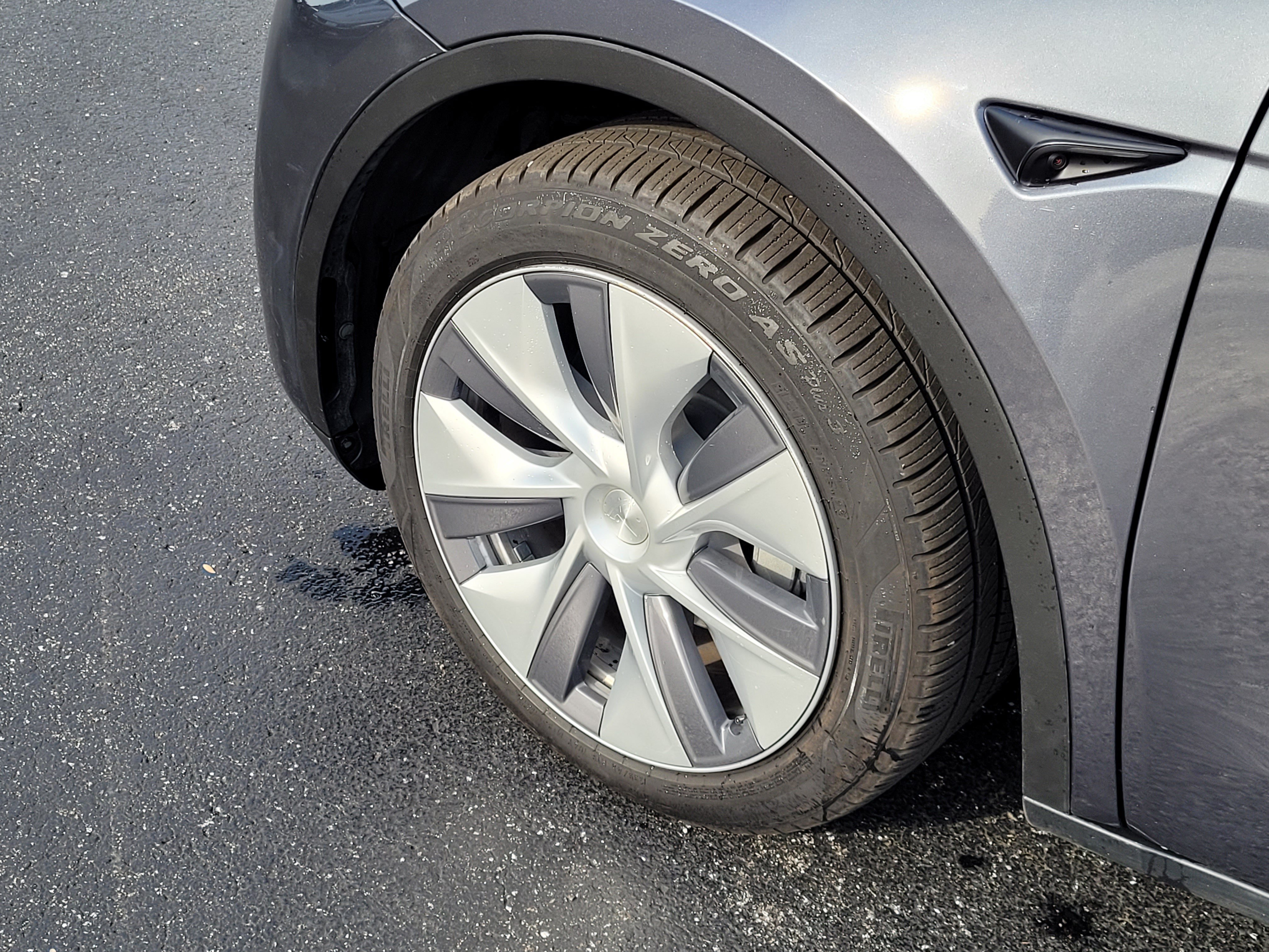 Used 2023 Tesla Model Y Long Range AWD/4WD image 10