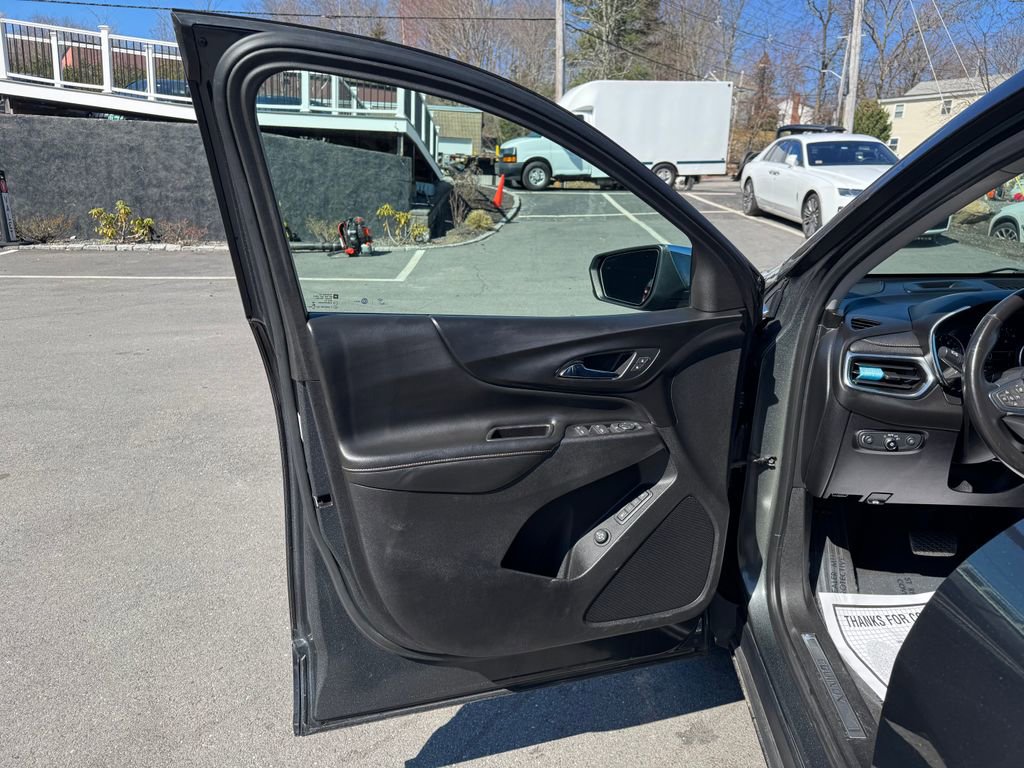 Used 2018 Chevrolet Equinox Premier image 18