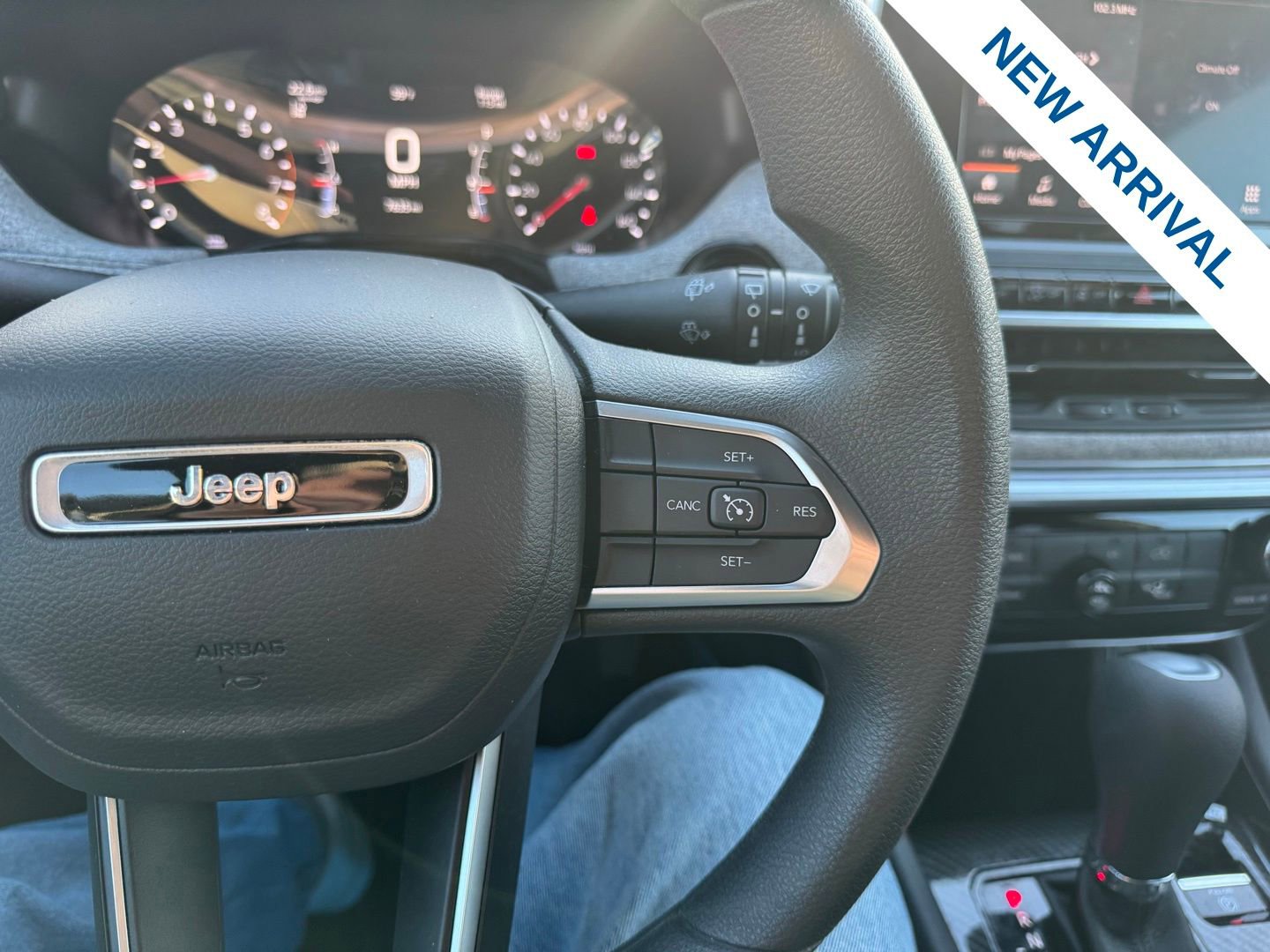 Used 2025 Jeep Compass Sport image 22