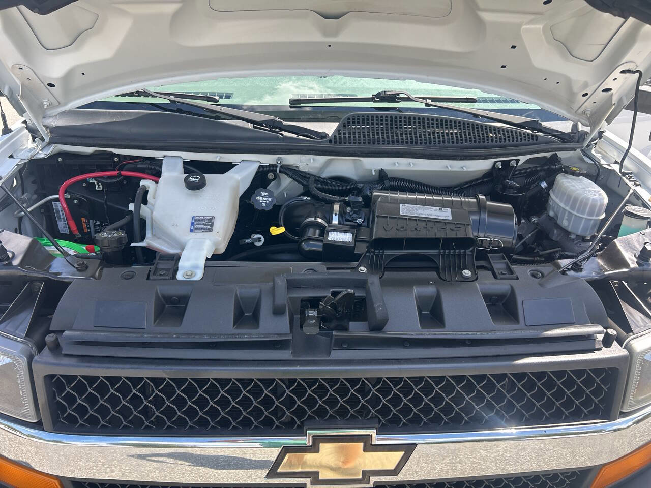 Used 2018 Chevrolet Express 3500 w/ Power Convenience Package image 19