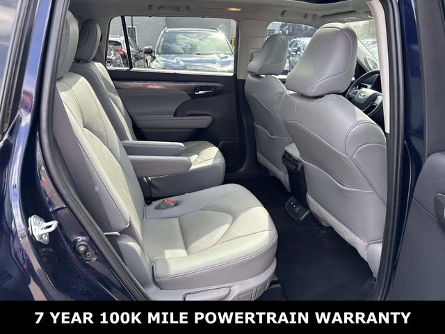 Used 2021 Toyota Highlander Platinum image 11