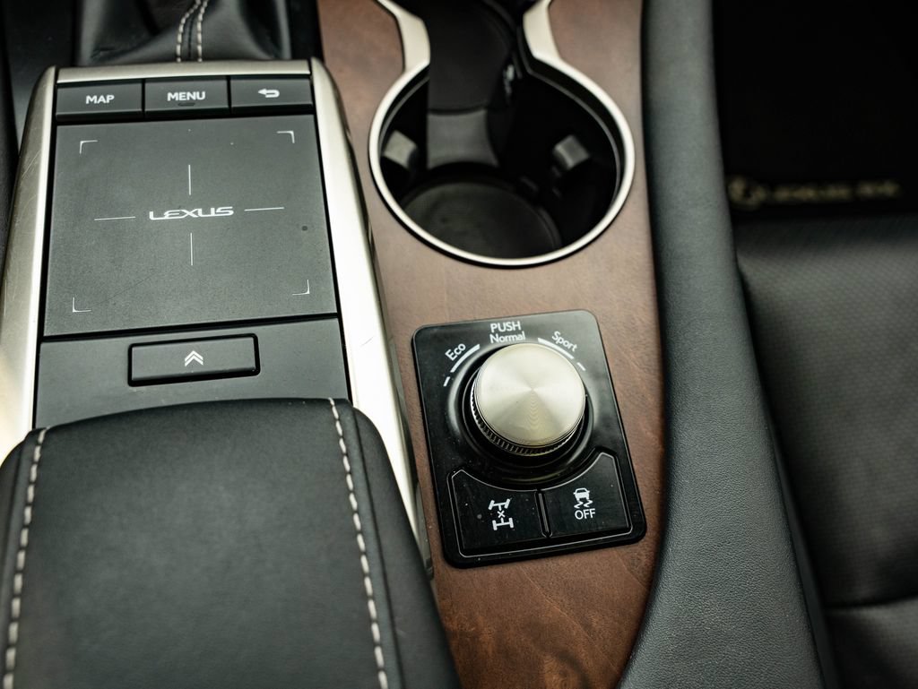 Used 2022 Lexus RX 350L Premium w/ Premium Package AWD/4WD image 41