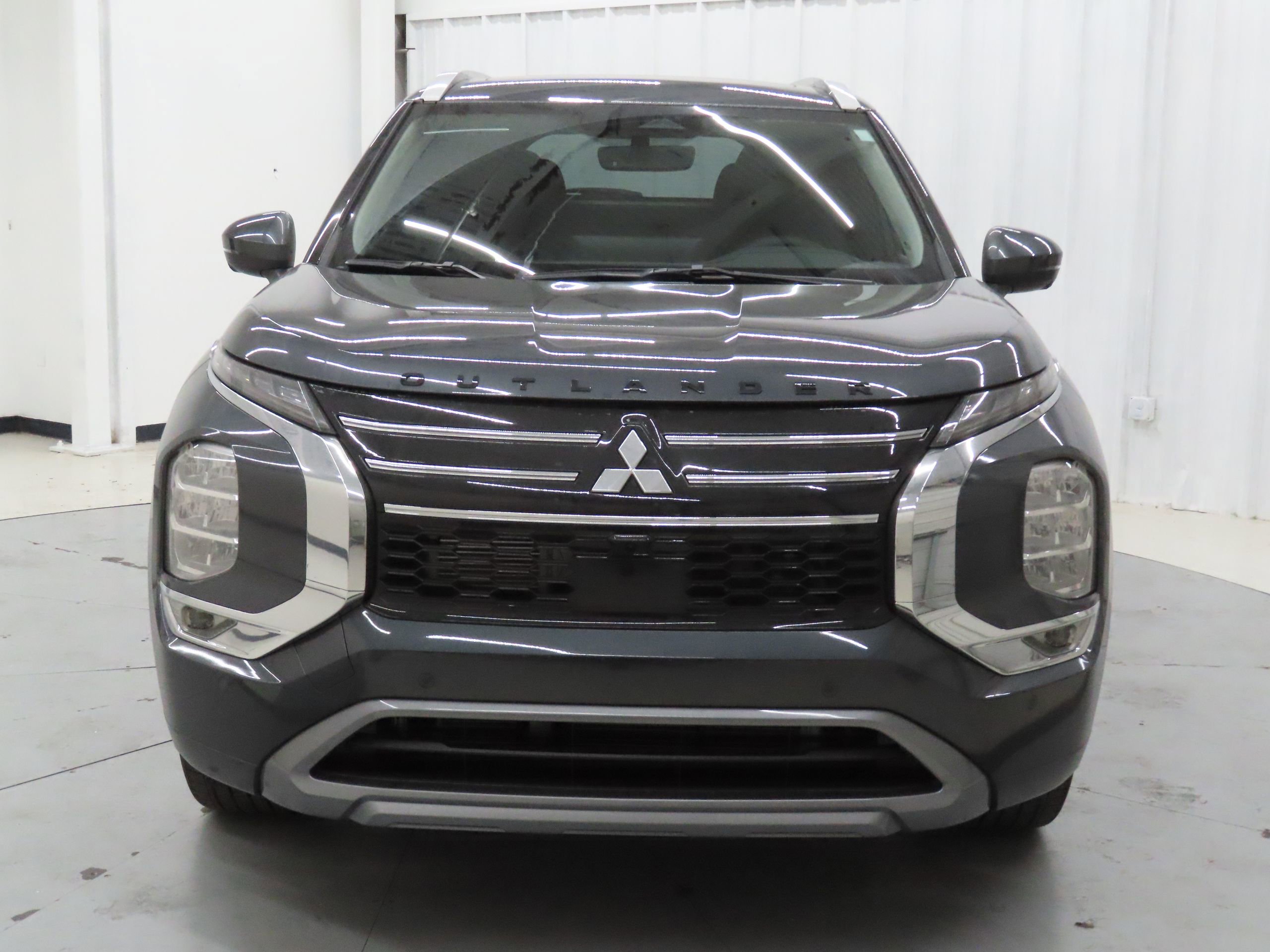 New 2026 Mitsubishi Outlander SEL FWD image 9