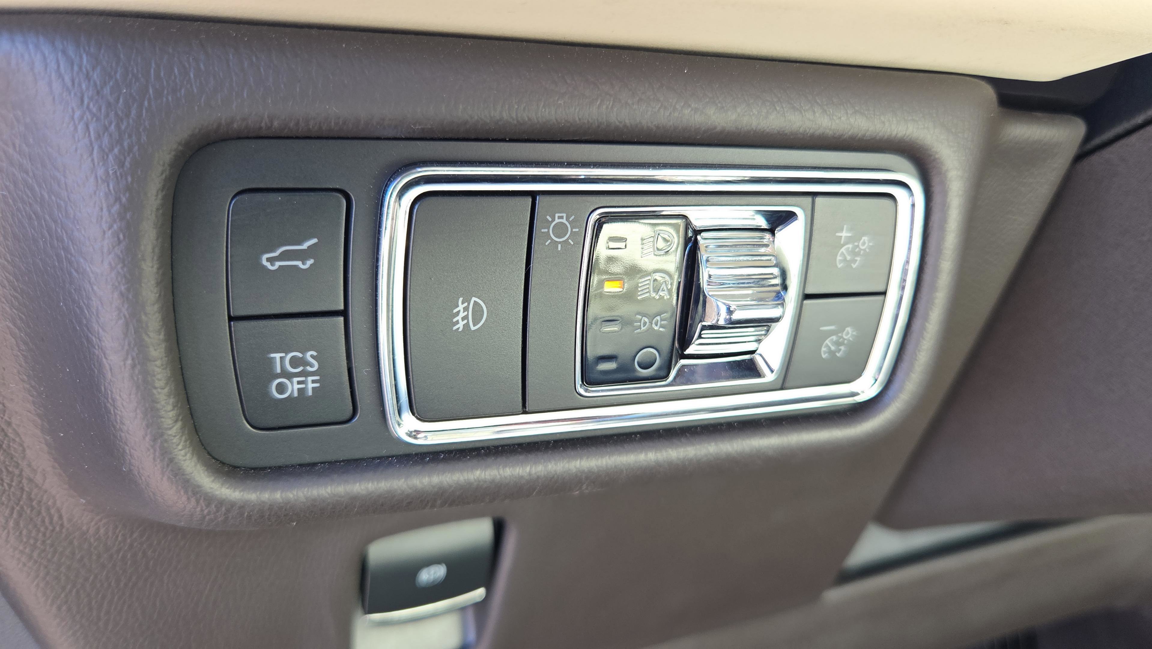 Used 2022 Lincoln Nautilus Black Label w/ Cargo Utility Package image 15