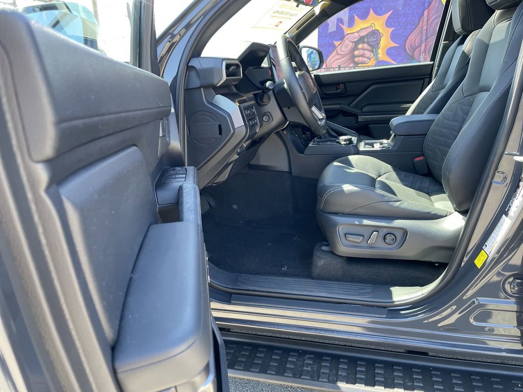 Used 2025 Toyota 4Runner TRD Off-Road Premium w/ Tow Technology Package image 14