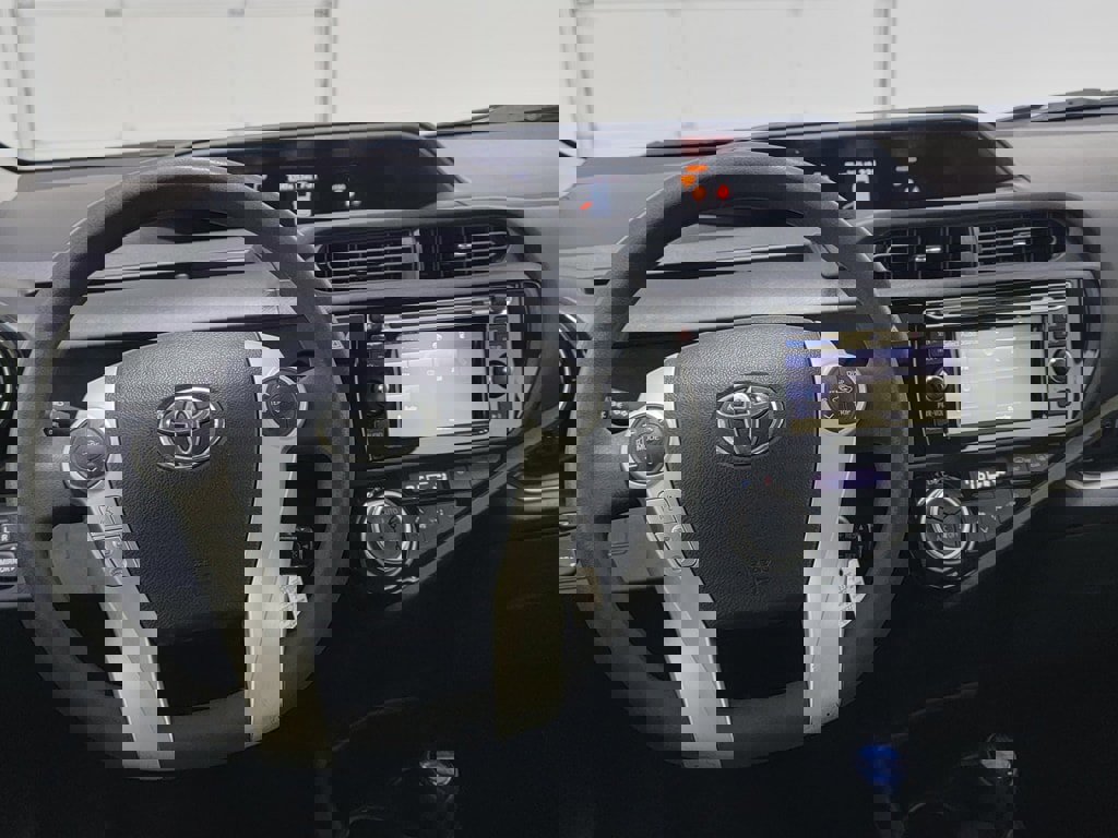 Used 2016 Toyota Prius C Persona Series image 12