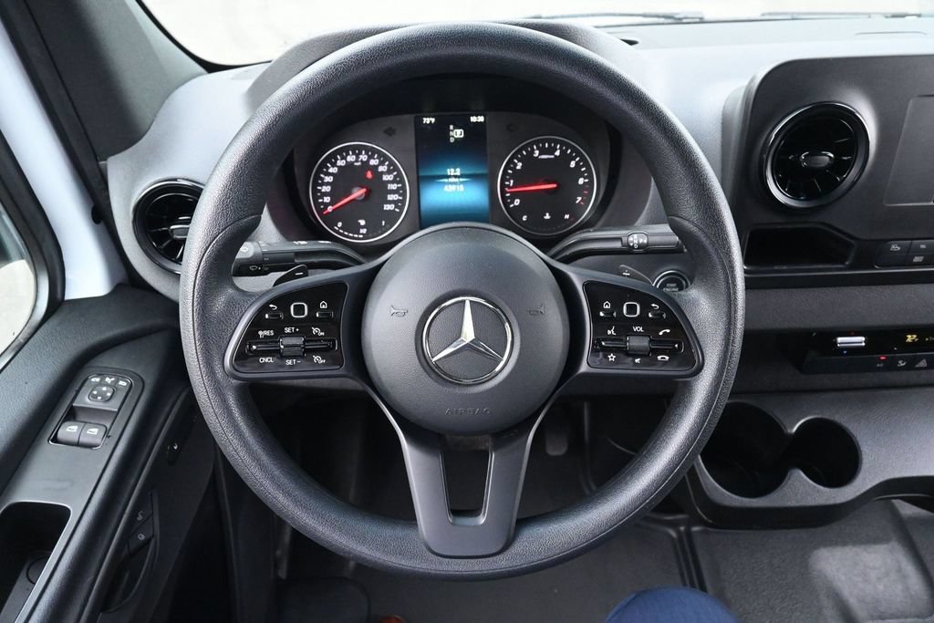 Used 2023 Mercedes-Benz Sprinter 2500 image 23